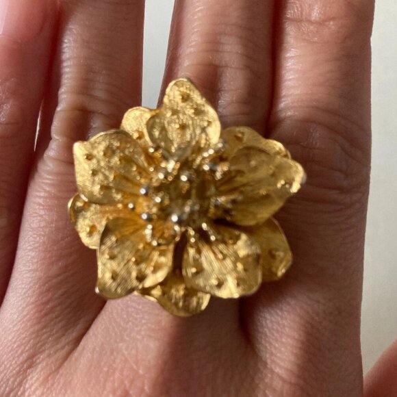 Kenneth Jay Lane Jewelry - Vintage KENNETH JAY LANE Adjustable FLOWER GOLD TONE statement RING sz 7